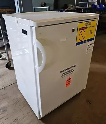 Fisher Scientific 3751FS 5.6 Cu Ft Undercounter Lab Refrigerator | TESTED GOOD  • $350