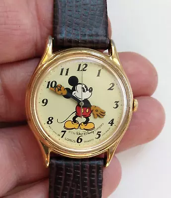 Vintage MICKEY MOUSE Disney Men's Watch LORUS New Band New Battery RUNNING • $38