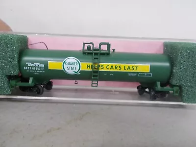 Roundhouse ~ Quaker State 50' Tanker Car # 69252 With Micro Trucks ~n Scale • $15.50