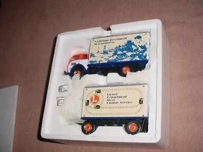 Lionel  1:32  First Gear Eastwood 3000 Freight Truck With Trailer # 4105 (NIB) • $39