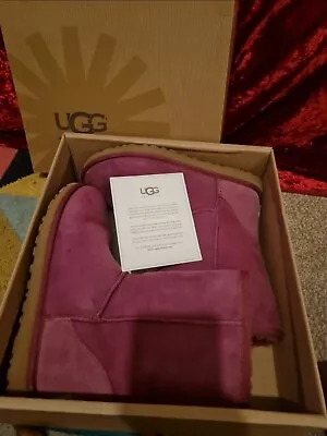 £70 • Buy Burgundy Ugg Boots Size 6.5