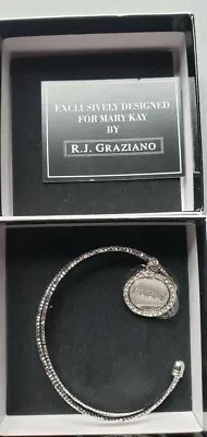 Mary Kay  Focus  Fashion Bracelet By RJ Graziano Cuff Bangle Monthly Prize • $14.99