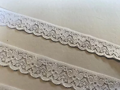 White Stretch Lace Trim Daisy Flower Design 15mm Wide  Sewing Lingerie • £2.45