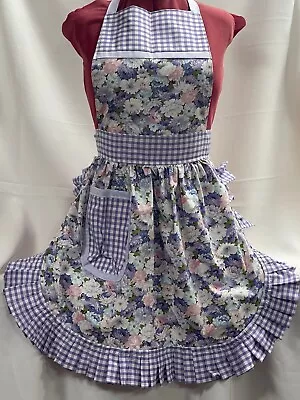 £26.99 • Buy RETRO VINTAGE 50s STYLE FULL APRON / PINNY - LILAC FLORAL WITH LILAC GINGHAM TRI