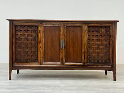 Mid-century Modern Walnut Stereo Console ~ Great As Tv / Media Stand • $450