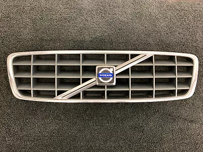 01-04 Volvo XC70 Front Grill Assembly 9190985 • $45