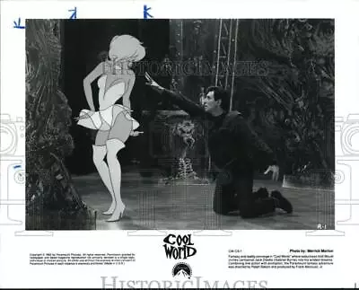 1992 Press Photo Gabriel Byrne In A Scene From  Cool World.  - Lrp62200 • $19.99