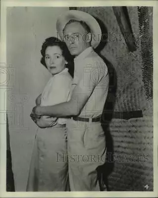 1957 Press Photo William Prince & Maureen O'Sullivan-The Man Who Walked On Water • $17.88