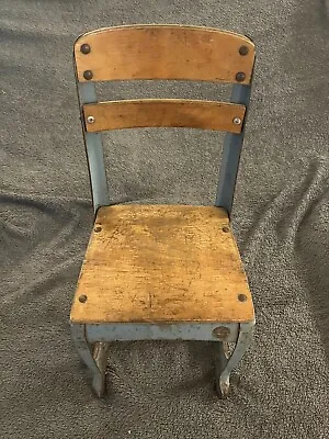 Vintage American Seating Co. Envoy No. 13 School Chair • $35