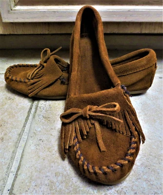 $20 • Buy Minnetonka Shoes Women 402 Kilty Moccasins Brown, Size 7, New Without Tags
