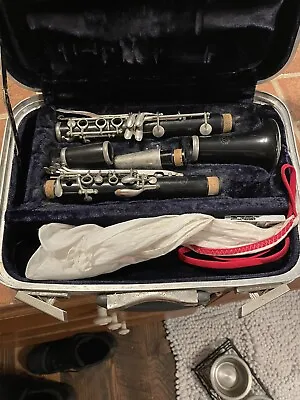 Vintage Conn Clarinet Model 16 Complete Hard Case & Mouthpiece • $59.99