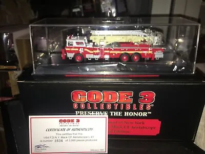 Code 3 FDNY Mack CF Tower Ladder 41 Aerialscope Fire Truck 1:64 Mint Box 12515 • £116.99