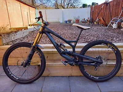 YT Tues CF Pro Race 2016 Large Frame • £1800