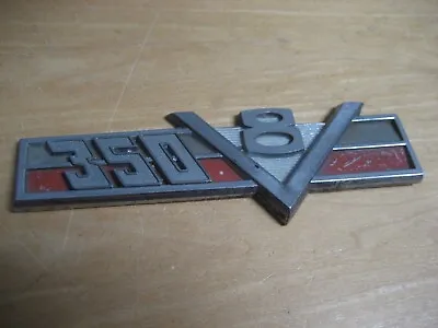 Vintage Jeep Gladiator V8 350 Emblem *Broken Studs* 977602 • $39.99