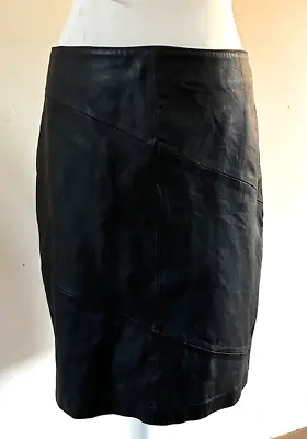 Womens Black Leather Skirt Size 12-14 Knee Length • £17