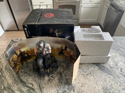 $99.95 • Buy Gears Of War 3 Epic Edition Collectible Statue, Box And Diorama