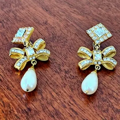 Metropolitan Museum Of Art Earrings Bow Shape & Pearl Drop & Crystals Clip-Ons • $89