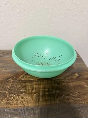 Vintage TUPPERWARE Colander Bowl JADEITE GREEN STRAINER #339 • $6.60