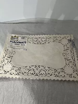 VTG LOT OF 44 Large Paper LACE Roylcraft PLACEMATS DOILIES Unopened Pack 1960's • $9.99