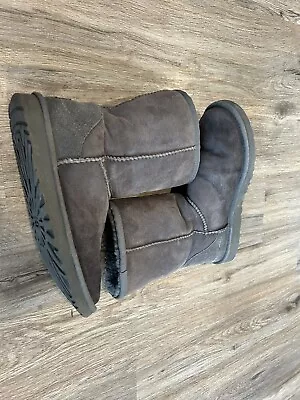 Ugg Australia Suede Boots Womens Size 8 5825 PREOWNED • $20