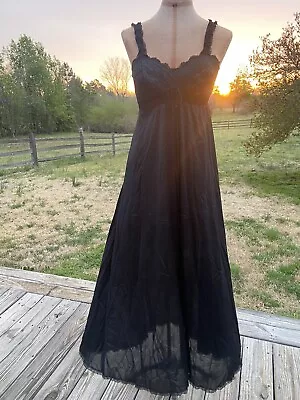 Olga Vintage Night Gown Lingerie Black Lace Sleeping Pretty #9200 Size 32 • $34.99