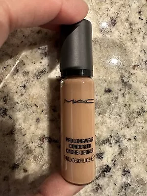 MAC Pro Longwear Concealer NC35 • $23