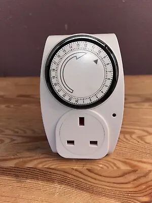 Status Energy Saving 24 Hour Mechanical Timer • £4