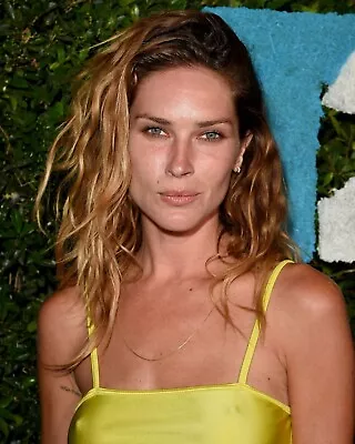 SEXY ERIN WASSON 8x10 PHOTO * • $11.50