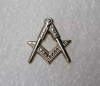 Pre-Owned Freemason Mason Lapel Pin Badge Geometry Square Compass Gold Finish • £3.99