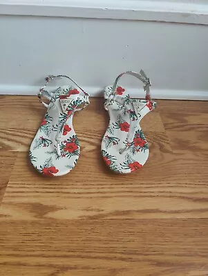 Women Flat Sandals • $8