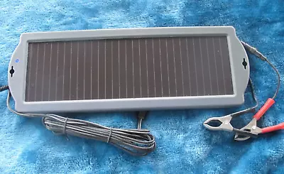 1.5 W Solar Trickle Charger • £8