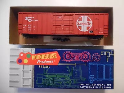 ROUNDHOUSE HO 50' PLUG DOOR Box Car SANTA FE W/ KADEE Couplers METAL WHEELS • $19.39