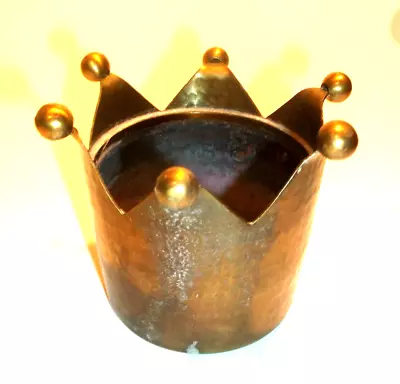 Crown  Themed Metal Tealight Holder. • £2.99