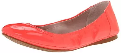 Vince Camuto ELLEN Atomic Pink Patent Leather Ballet Flats N4408 Size 7.5 M  • $50.39