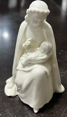 Goebel Hummel Madonna & Child White. Christmas Nativity. Stylized Bee HX249 • $24.99