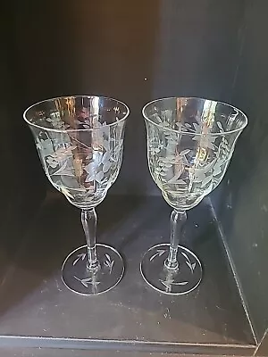 Vintage Blown Glass Etched Paneled Glasses Water Wine Goblets 8  Set Of 2 • $19.95