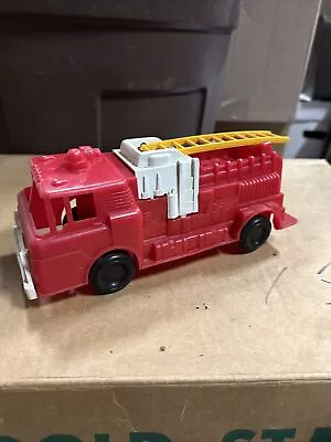 Vintage Plastic Gay Toys Fire Truck Engine 9 1/4  With Ladder 70s NICE H • $5.99