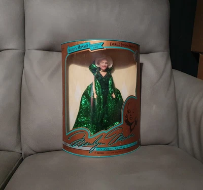 Marilyn Monroe Emerald Evening Fashion Doll Collector Series Boxed • £29.99