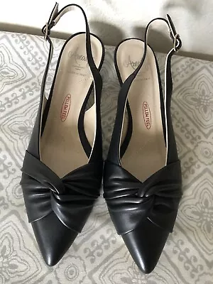 Amalfi By Rangoni Abba Knotted Leather Pumps 9M MSRP $295 • £91.60