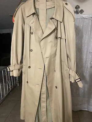 Vintage Womens Trench Coat Plus Size • $60