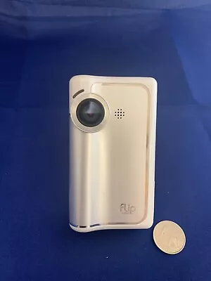 Flip Video Camcorder - Includes Bag & Booklet - Used • $8.99