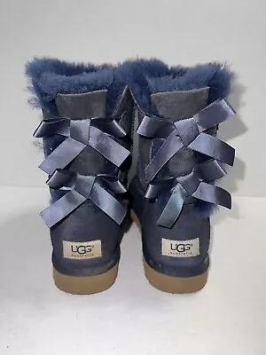 UGG Womens Boots Size 7 Bailey Bow Short Navy Blue Suede Shearling Fur Lined • $30