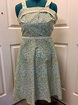 Vintage Women’s Full Skirted Dress Flower Pattern In Green/Yellow/White Sz Med • $18.50