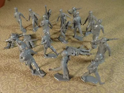 19 Vintage MARX Battleground Gray German Soldiers 5 Pose Wounded Marching W Guns • $29.99