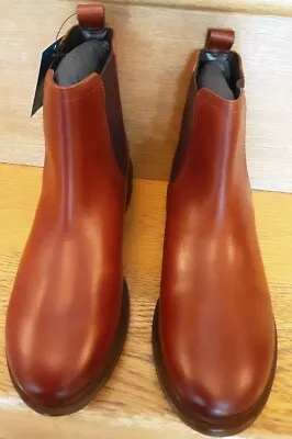  Pod Tan Leather Chelsea Boots Size 5 BNWT  • £15