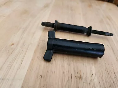 $17 • Buy 1996 To 2004 GM S10 Blazer 4.3 Vortec Air Intake Wing Nut And Mounting Stud