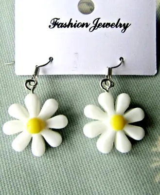 New Mod / 60s Daisy Earrings  • £4.99