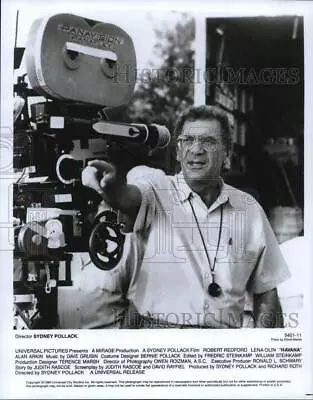 1990 Press Photo Sydney Pollack Directing  Havana  Starring Robert Redford • $19.99
