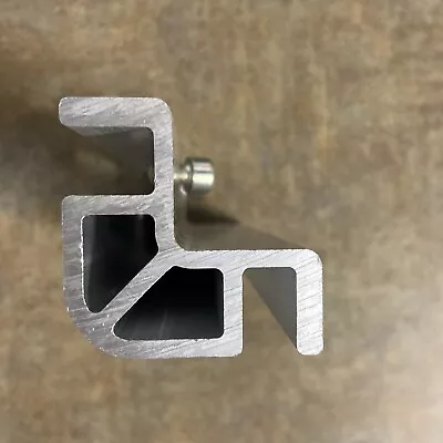 Kuat D101  1 1/4”. - 2” Hitch Adapter • $30