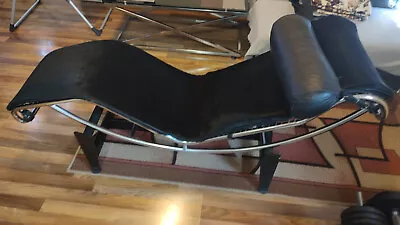 Vintagе Chaise Longue By Le Corbusier - Black Skin Relaxation Function • £1799